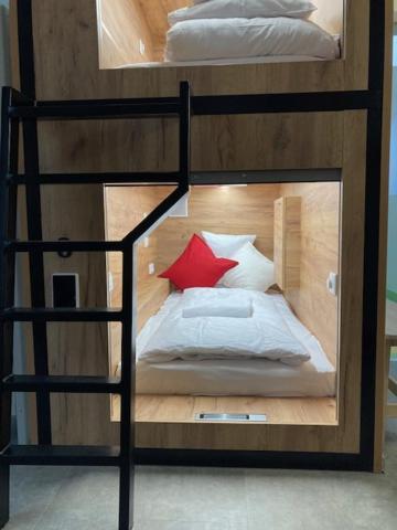 Hostel Capsule Andel Centre Spirit Praha